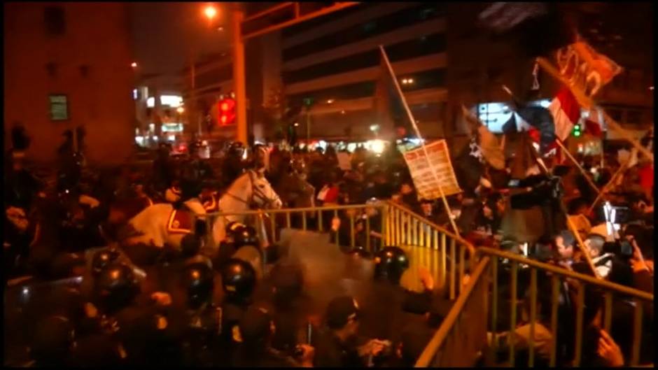 Video: Demonstrationen für vorgezogene Neuwahlen in Peru