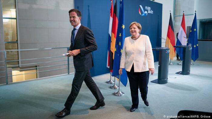 Berlin Mark Rutte bei Merkel (picture-alliance/ANP/B. Grösse)