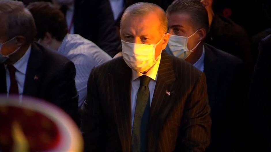 Türkei: Trotz aller Kritik: Präsident Erdogan betet beim ersten Freitagsgebet in der Hagia Sophia