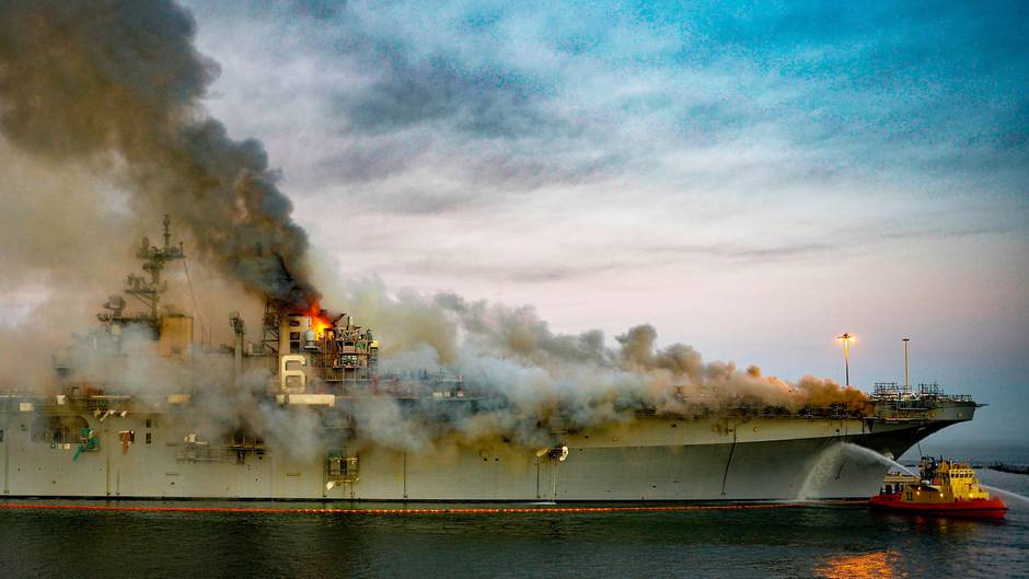News im Video: Brand auf US-Kriegsschiff wütet weiter