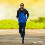 Sportschuhe für das Laufen auf der Straße, auf dem Trail oder auf der Strecke