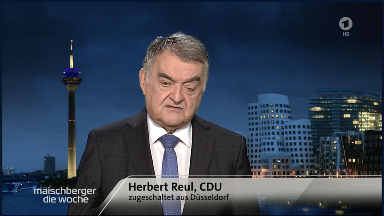 NRW-Innenminister Herbert Reul war aus Düsseldorf zugeschaltet